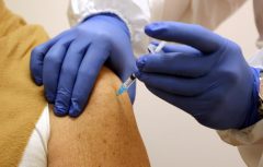 تزریق واکسن کرونا به ۶۵ ساله‌های استان بوشهر