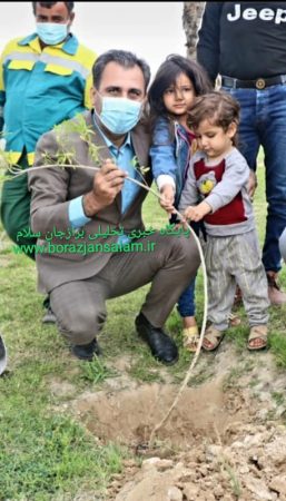 به مناسبت روز ملی درختکاری و گرامیداشت یاد مهندس علی پورجم:کاشت درخت توسط شهردار برازجان