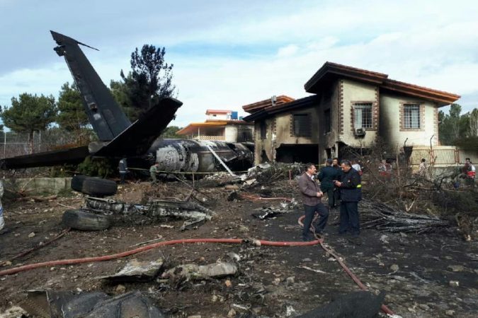 ۹ جسد در محل سقوط هواپیما پیدا شد