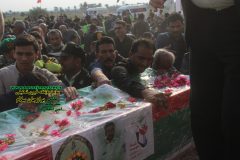 شهید دشت پوری در زادگاهش تشییع و خاک‌سپاری شود